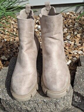 Madden Girl TESSA Chelsea Boots with Chunky Tread Sole